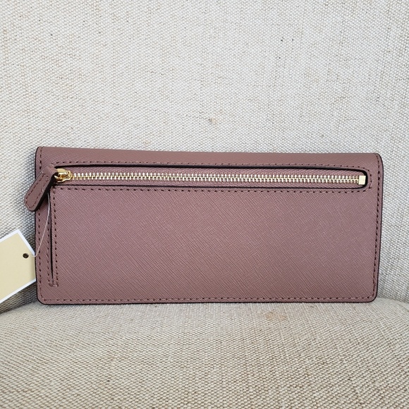 ⚠️SALE⚠️🌺NWOT Michael Kors Travel Flat Wallet - Picture 3 of 5